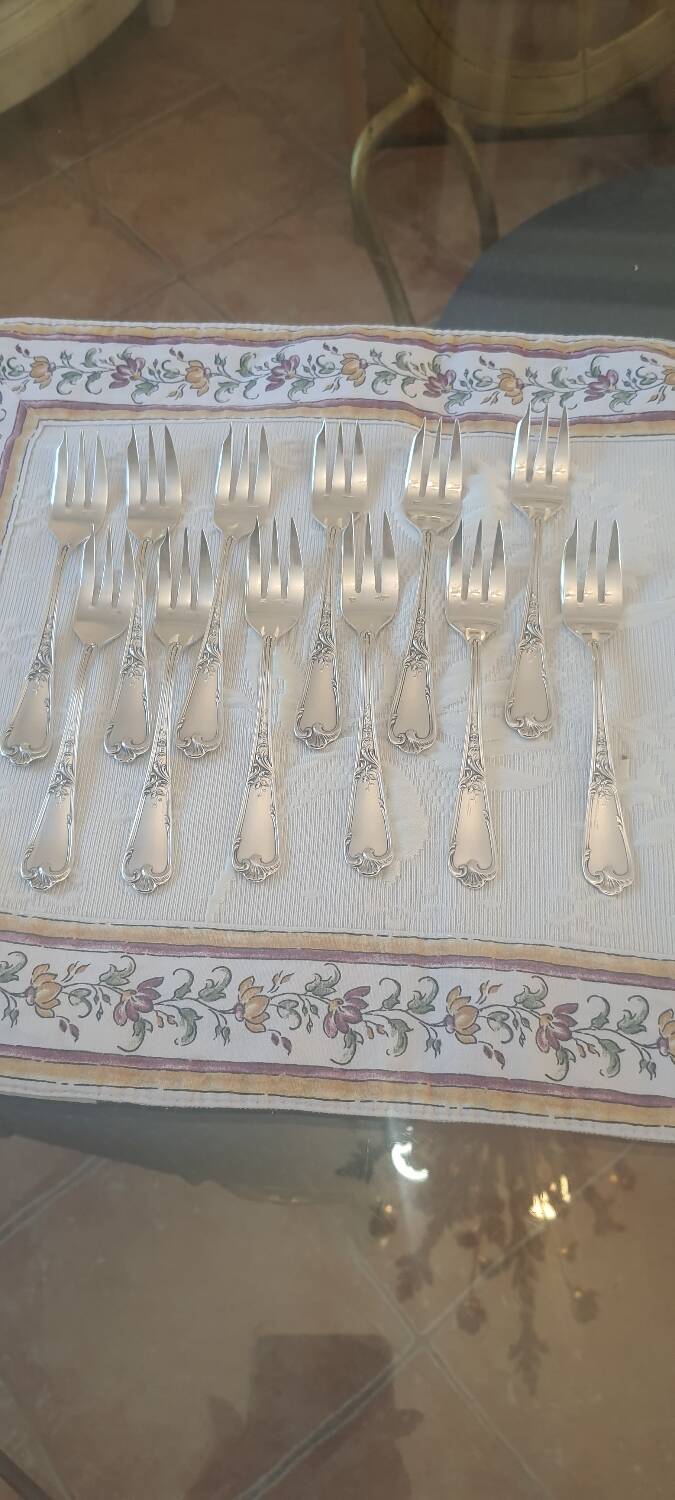 12 Ercuis cake forks