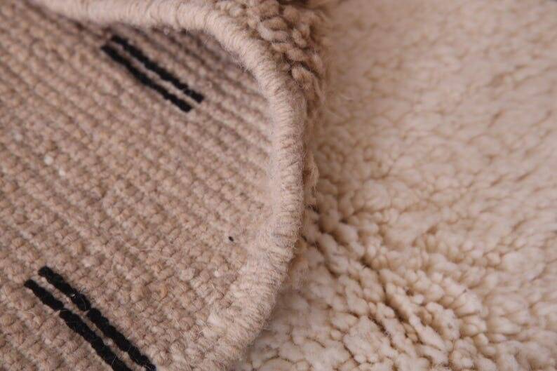 Handmade Berber wool rug from the Atlas, size 1.5/2.5 m.