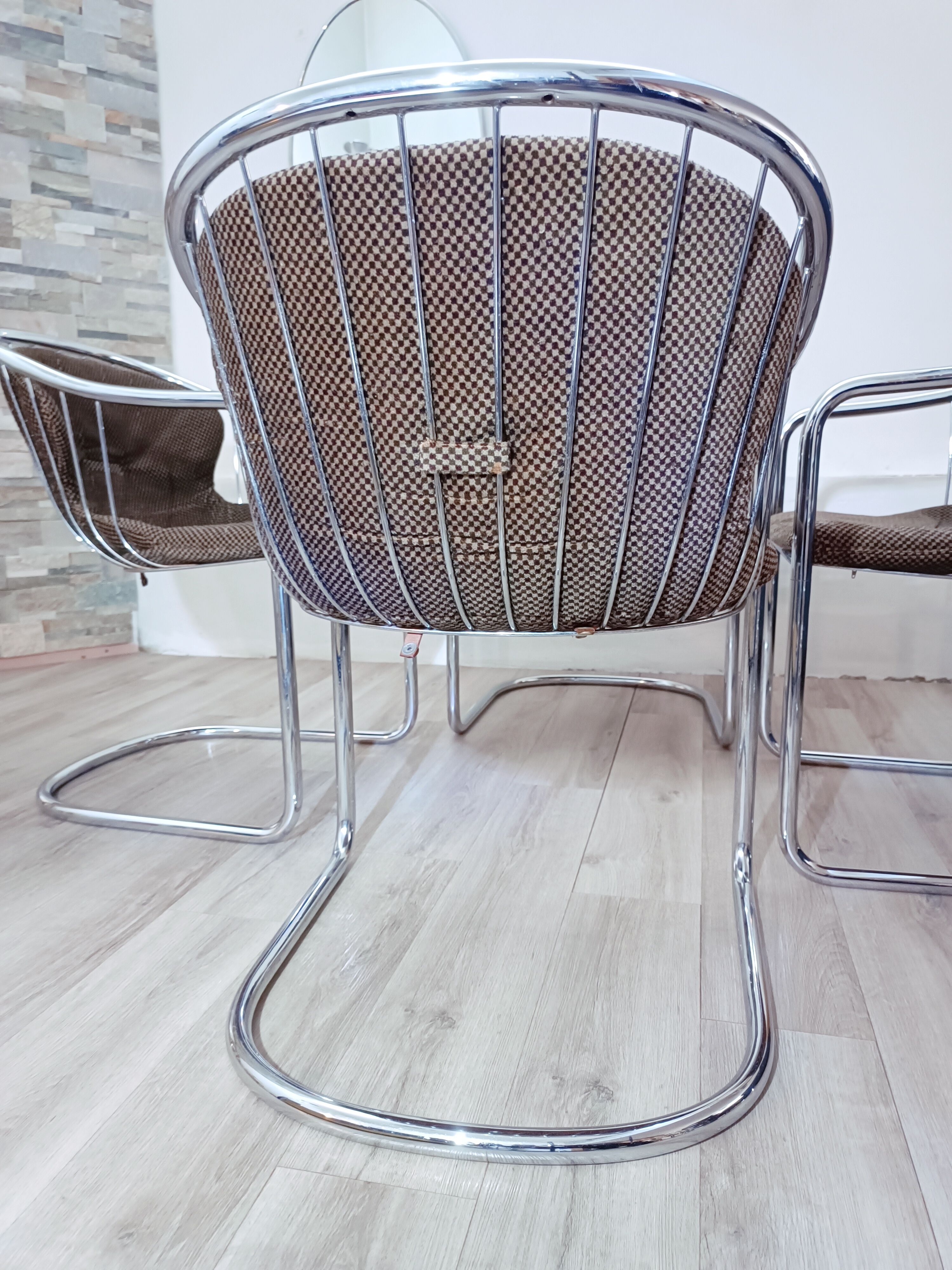 Chaises cantilever par Gastone Rinaldi pour Rima 1970s