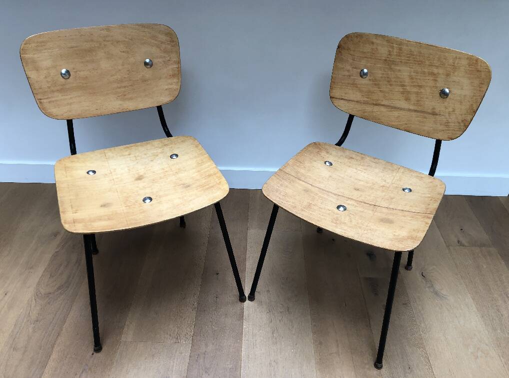 Pair of vintage Carolina Perfecto Airborne chairs 1950