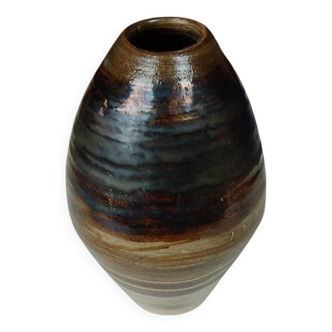 Vase ovoïde signé
