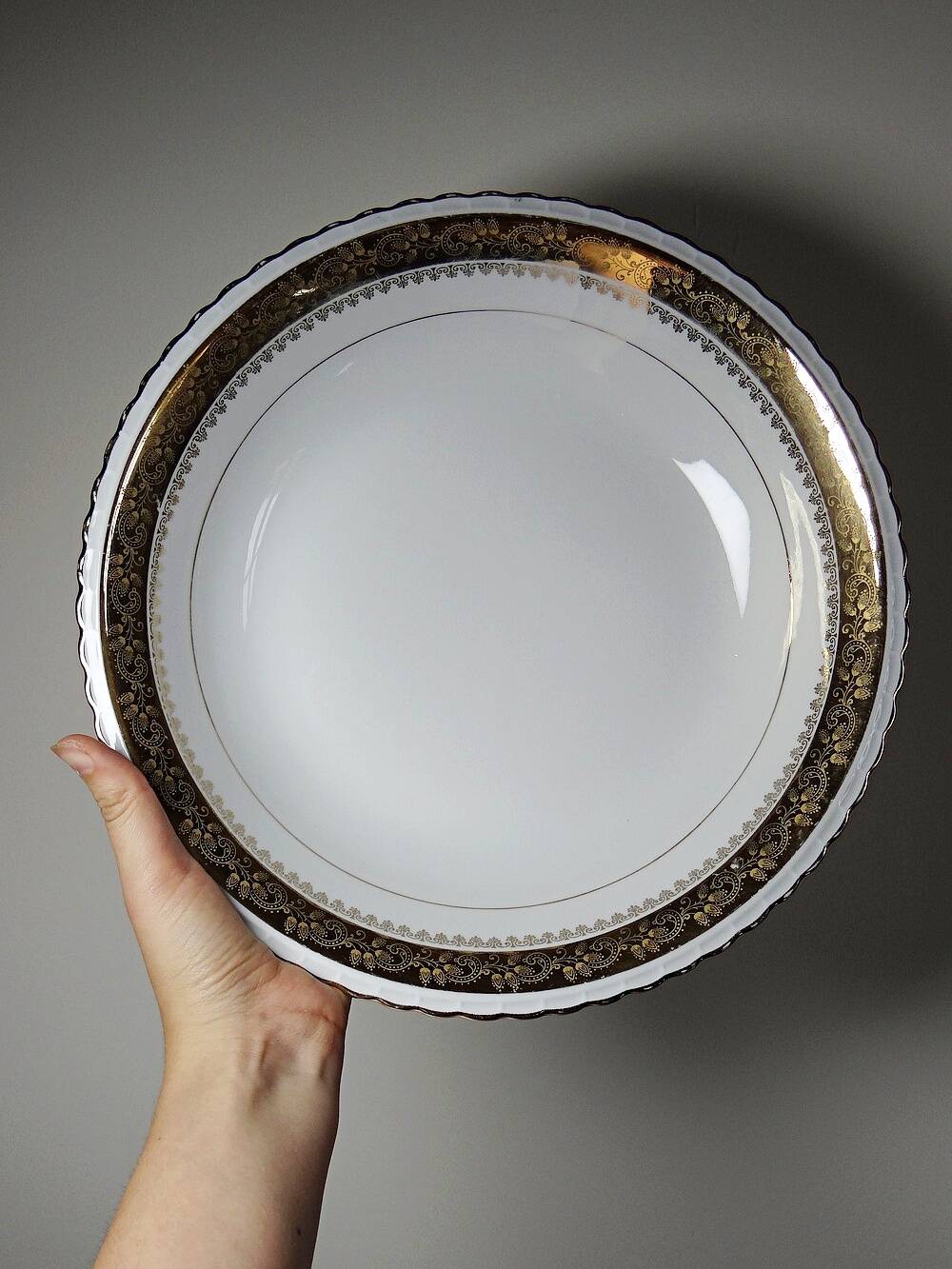 Vintage deep plate in gilded Limoges porcelain, ADP L Royal