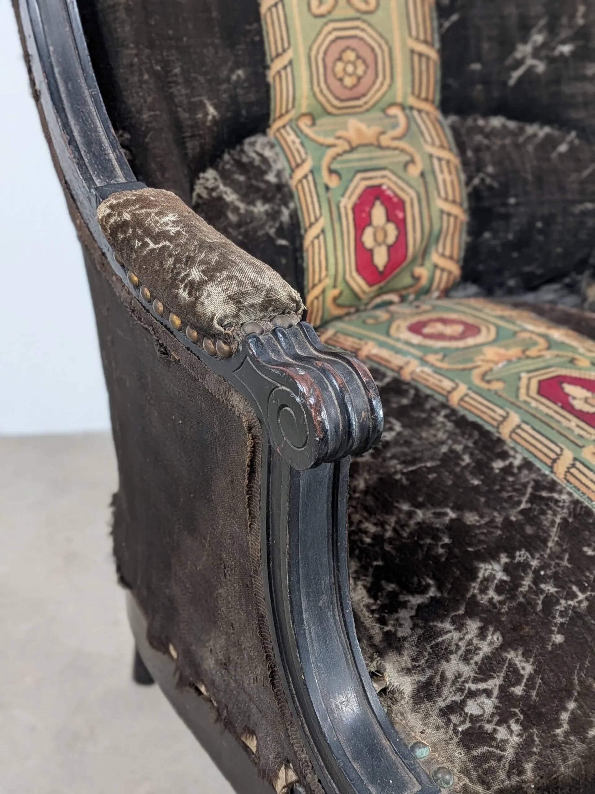 Fauteuil style Louis XVI – 19e siècle