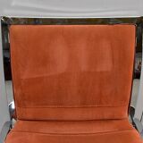 Suite de 6 chaises en métal chromé et feutrine brique 1970