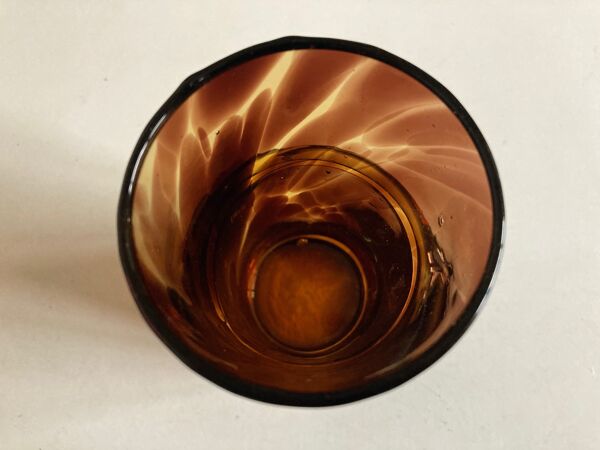 Vase en verre soufflé écaille de tortue  1974