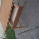 Bureau d'enfant en rotin