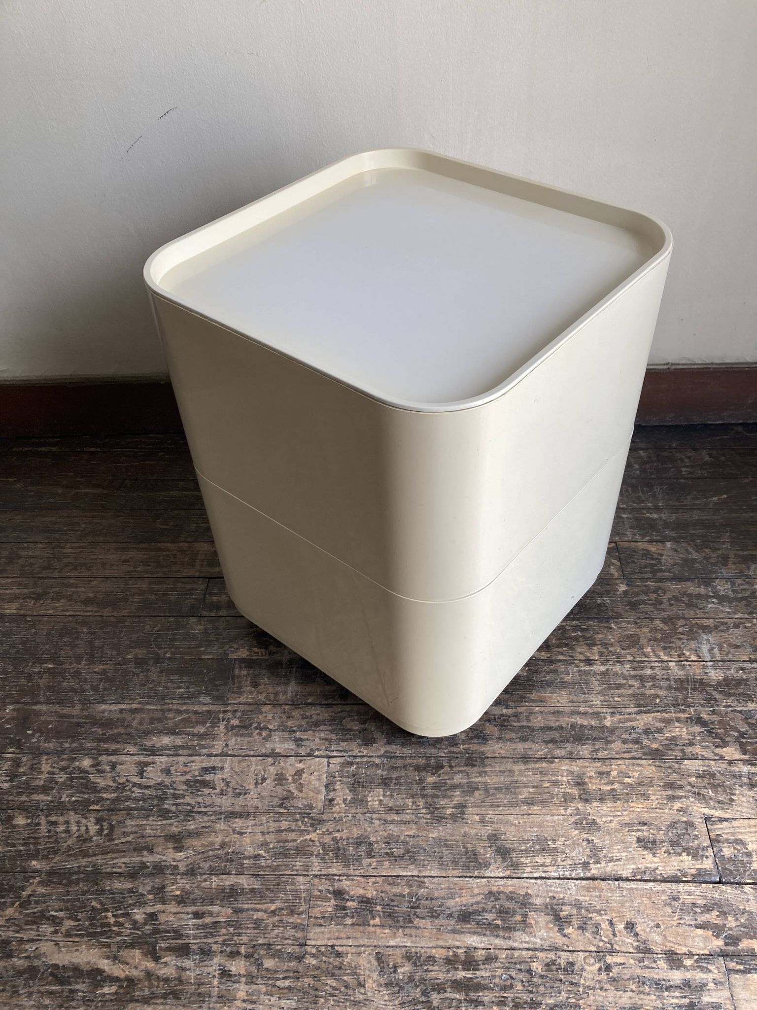 Componibili Caisson 4970 Castelli for Kartell 1969 white Space Aage 1969