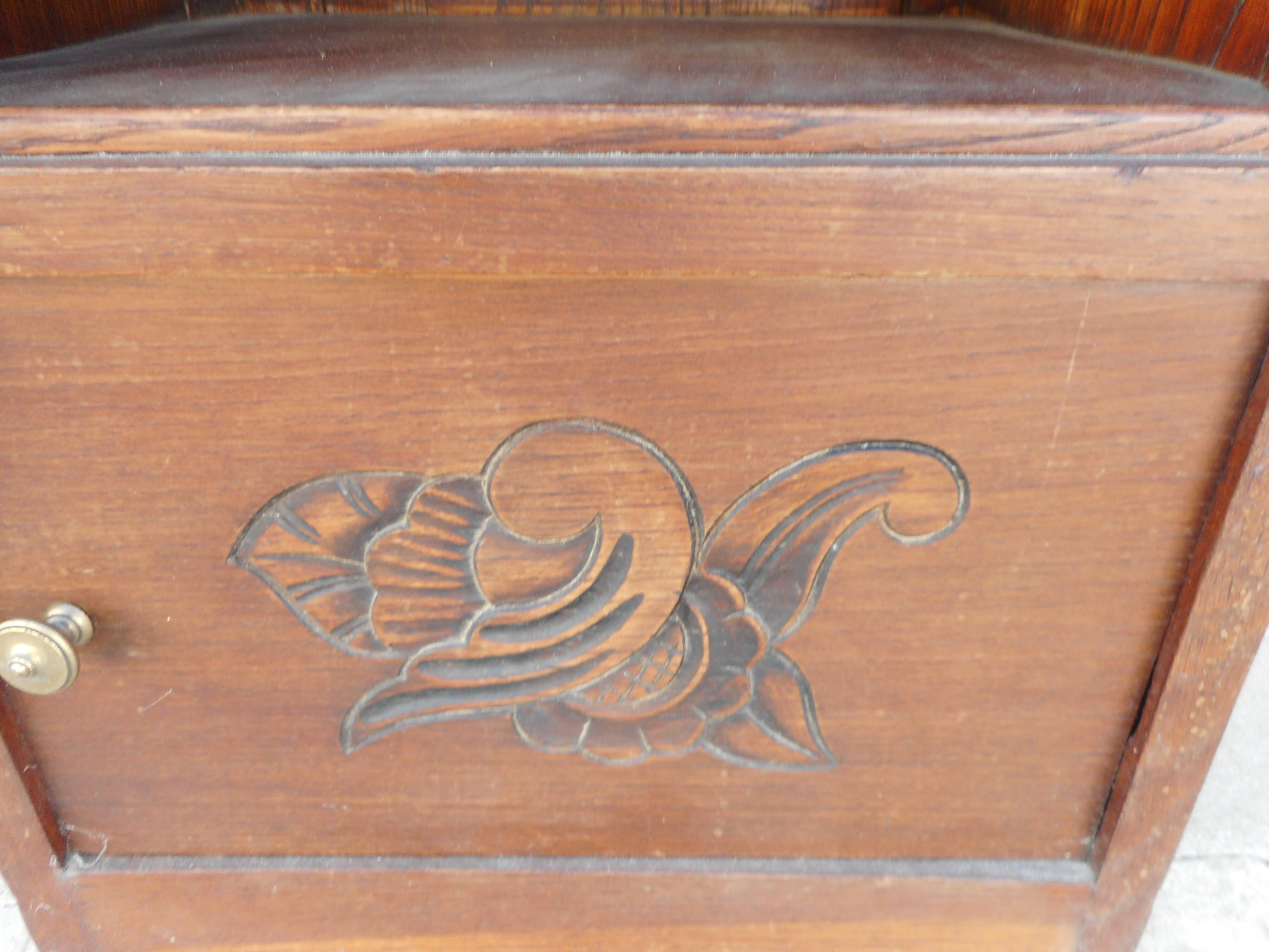 Wooden bedside table from the 20s_25