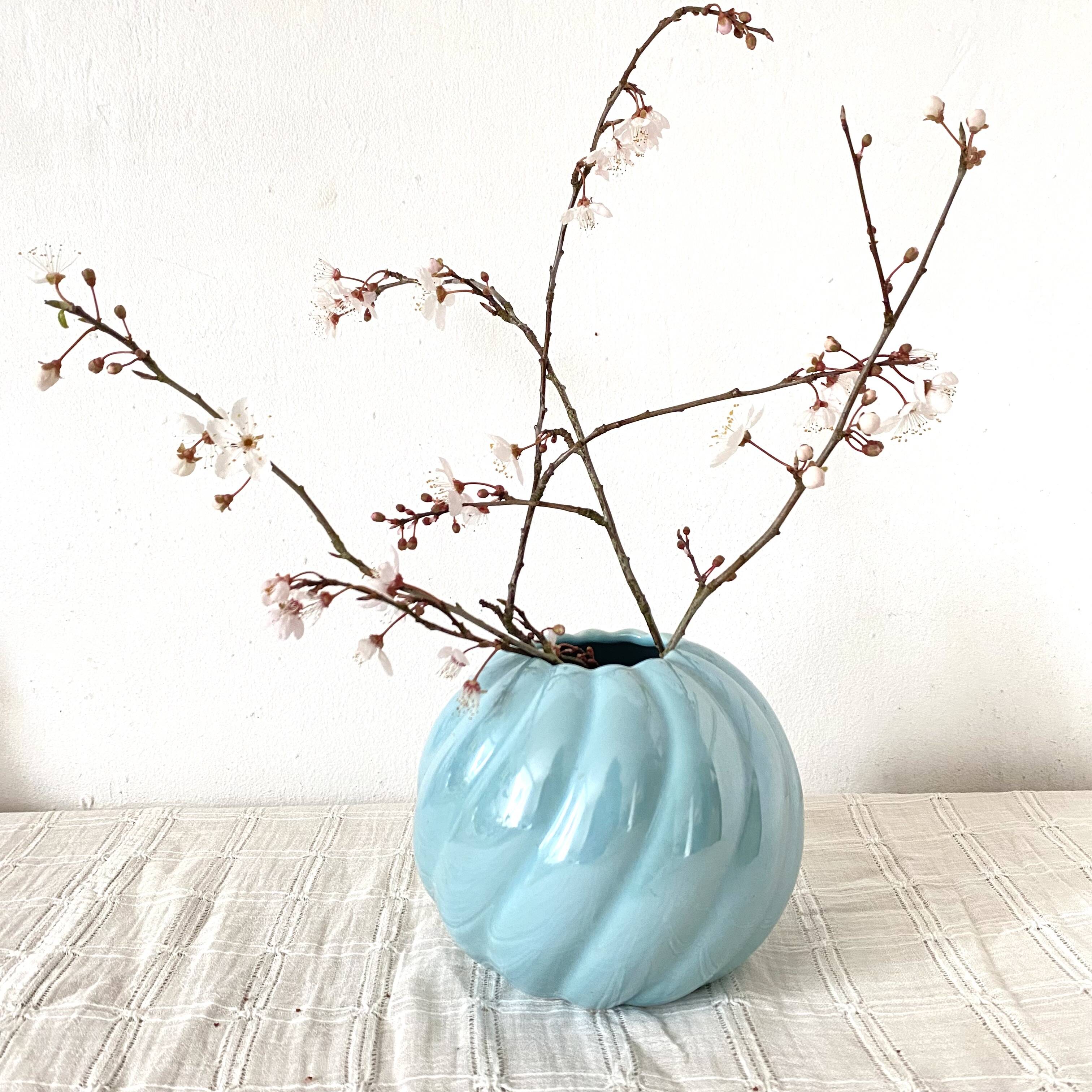 80s pearly blue ball vase