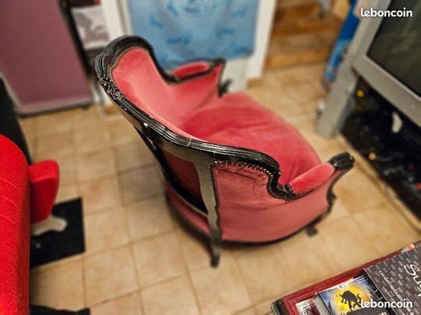 Fauteuil cabriolet style Louis XV - Velours rouge et bois noir