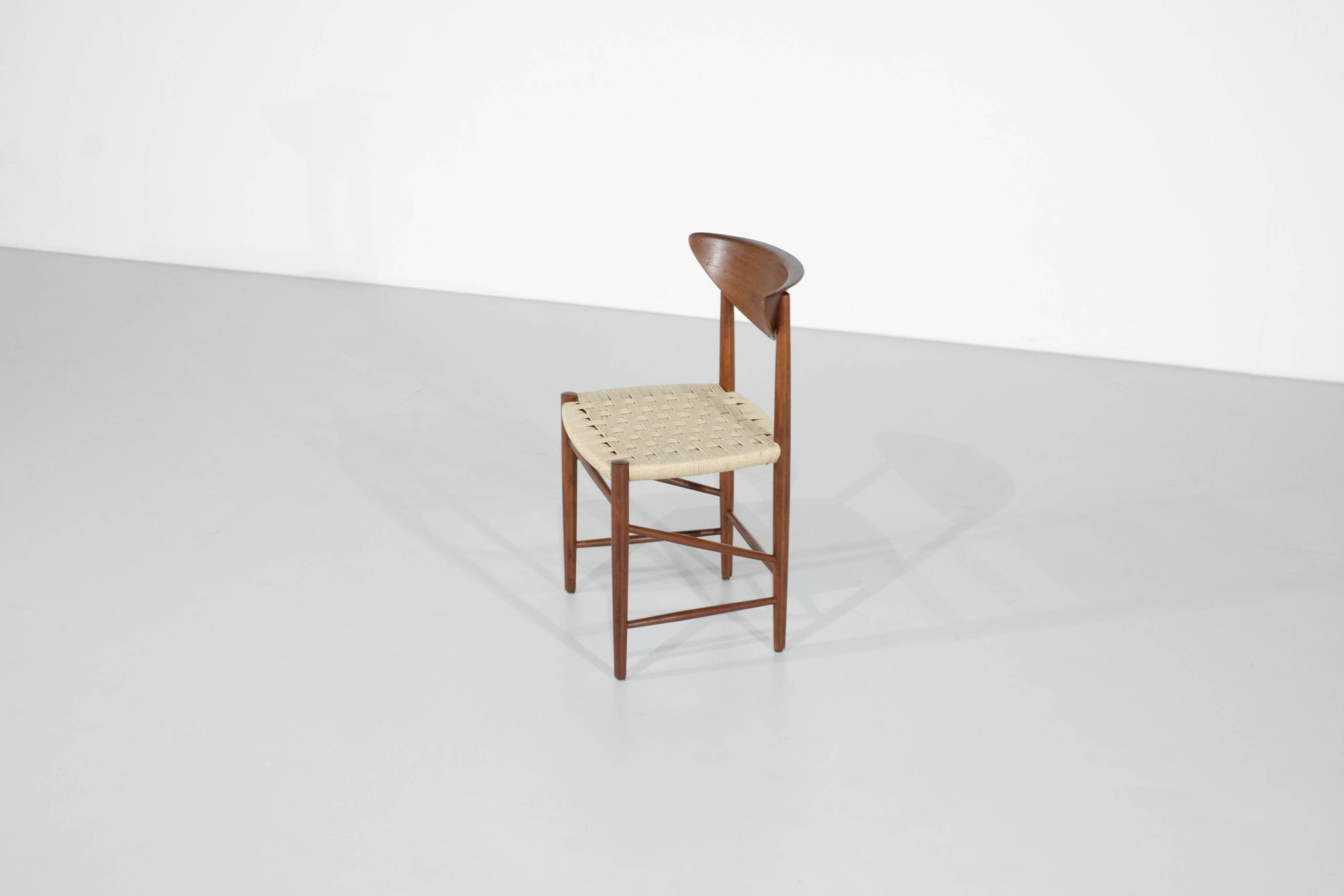 “316” chair by Peter Hvidt & Mölgaard Nielsen for Søborg Møbelfabrik.