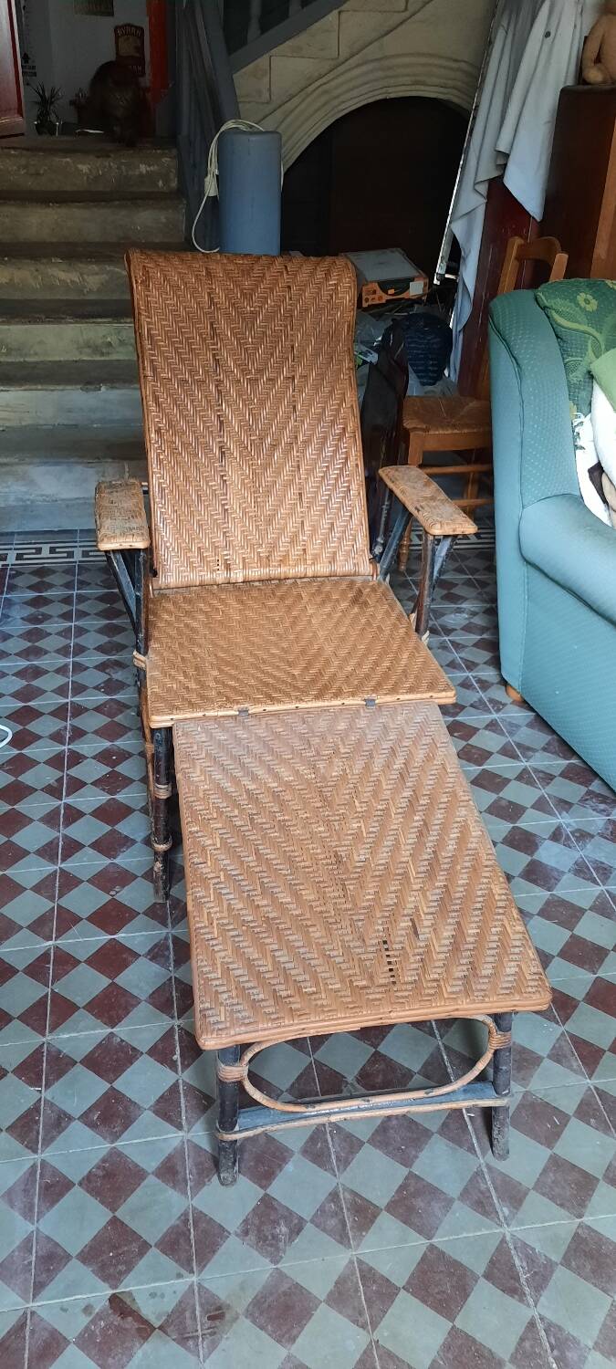 Vintage rattan lounge chair