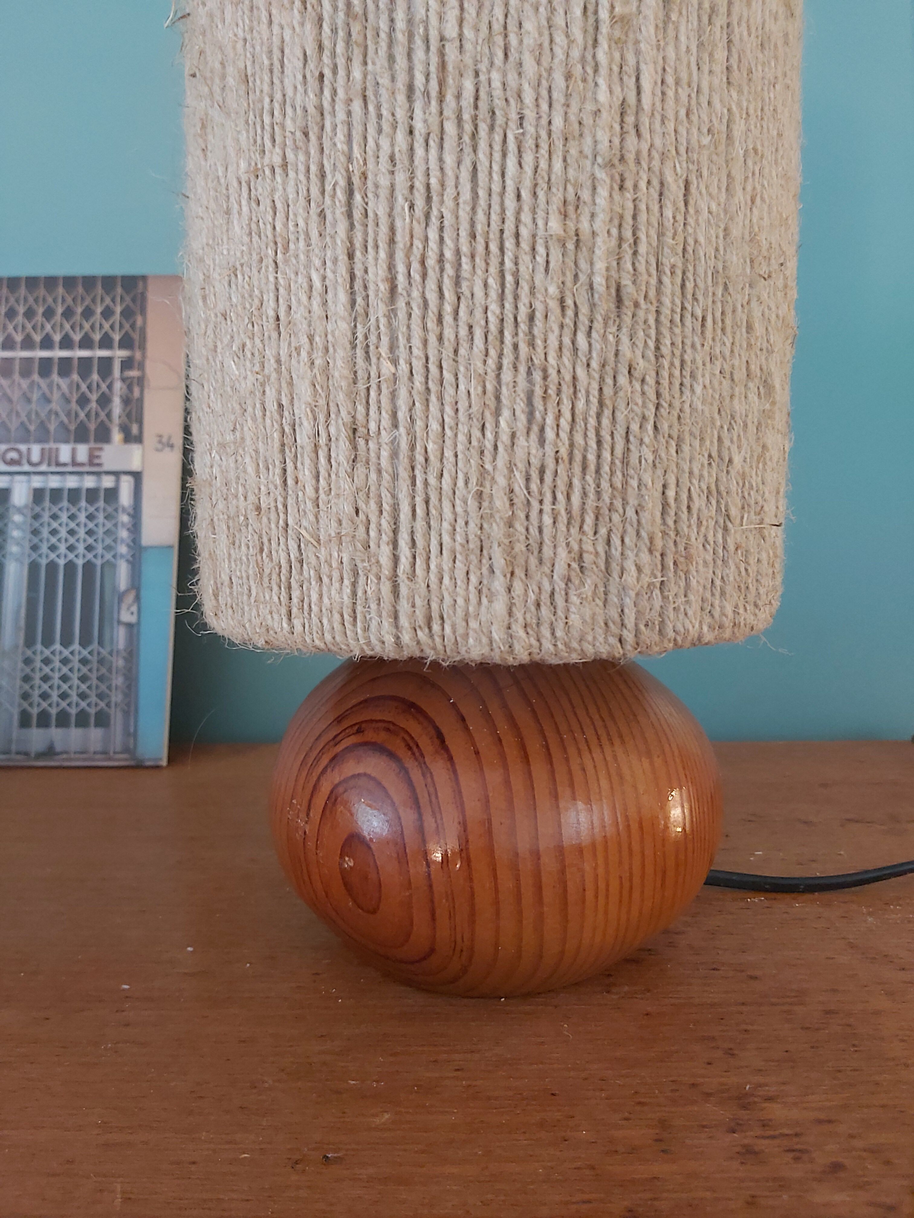 Wooden lamp and vintage rope