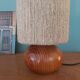 Lampe en bois et corde vintage