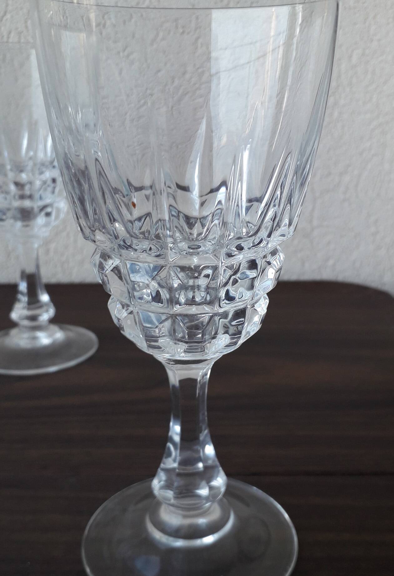 6 stemmed glasses