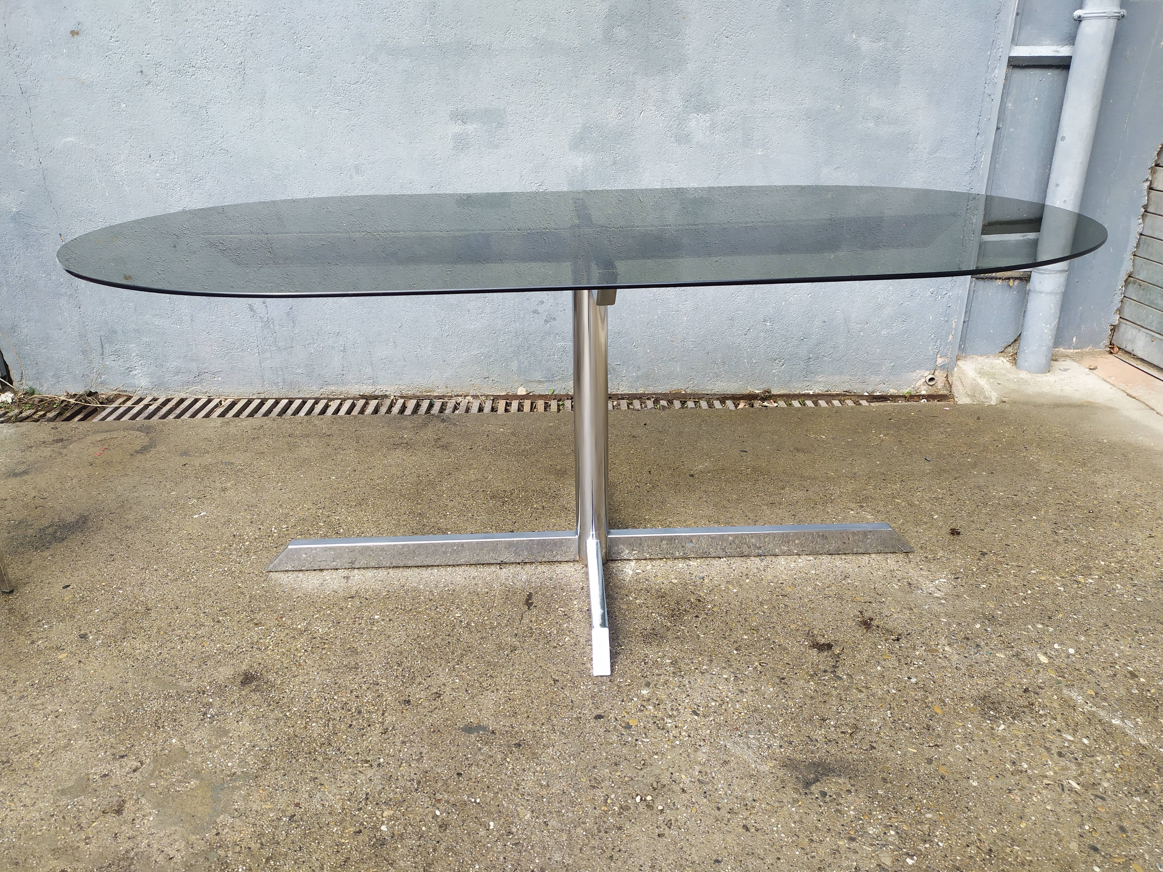 Design chrome oval table