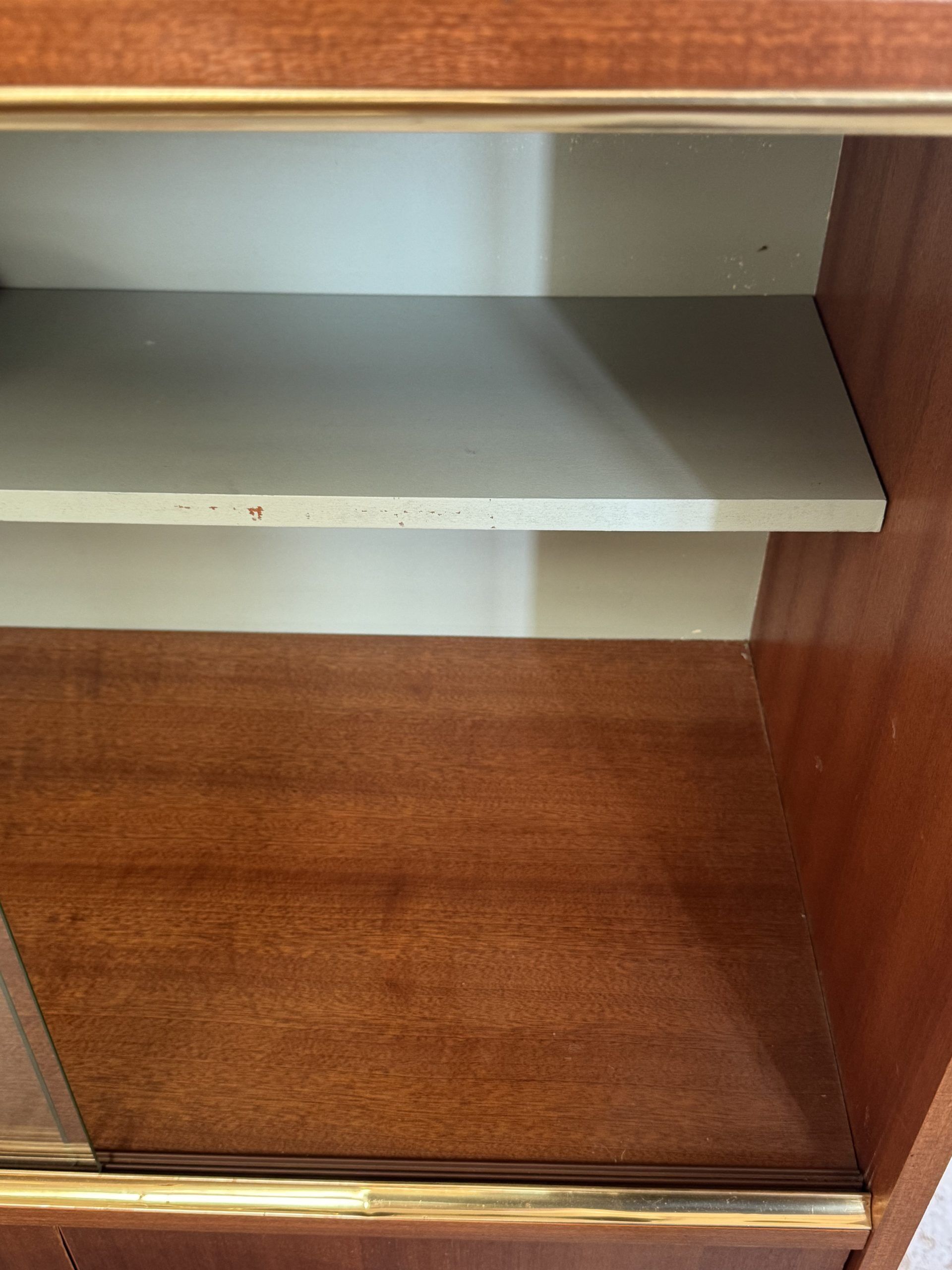 Display shelf