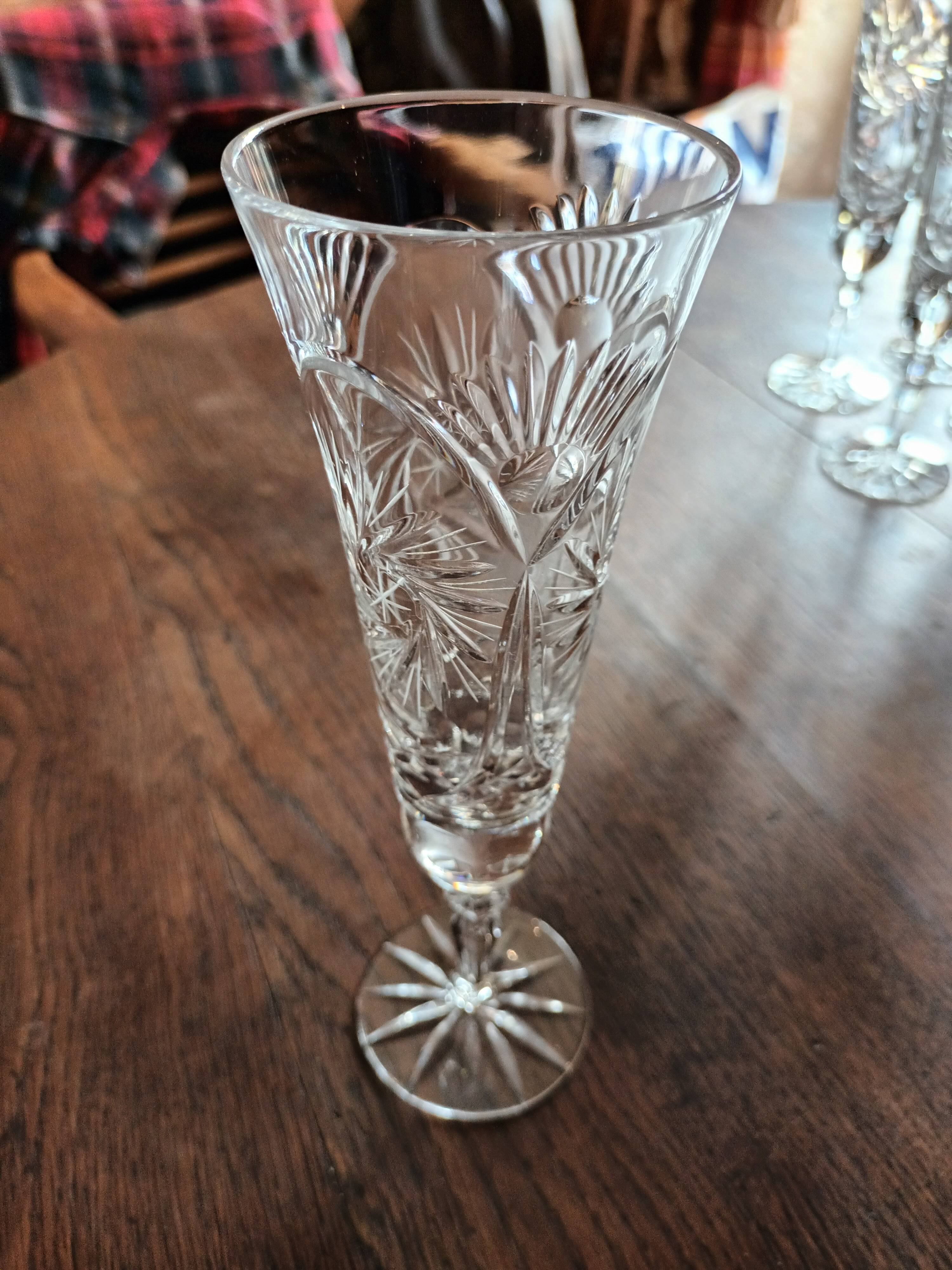 5 champagne flutes