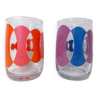 2 glasses