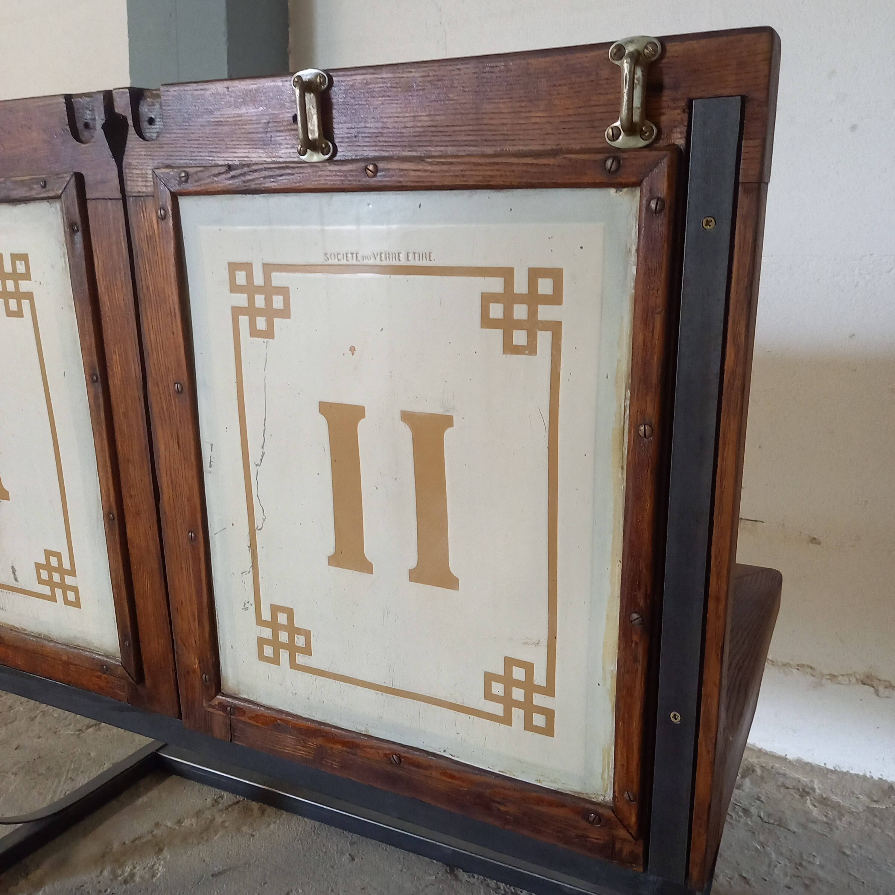 Former Parisian metro bench Sprague