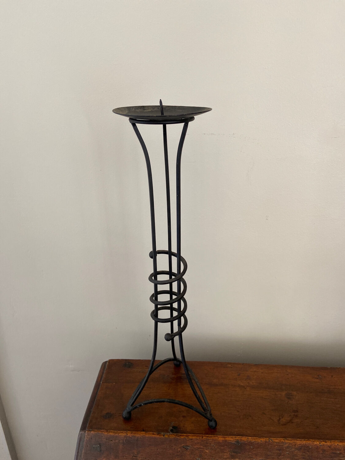 Metal candle holder