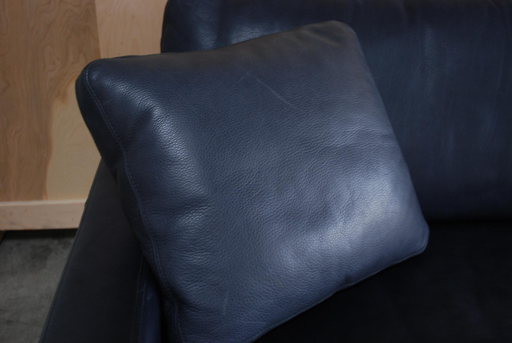 Vintage Conseta Sofa in Blue Cor Leather
