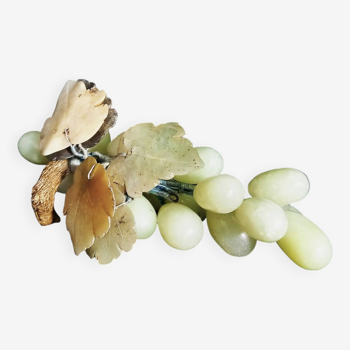 Green Jade Grape Clusters and Agate Leaves