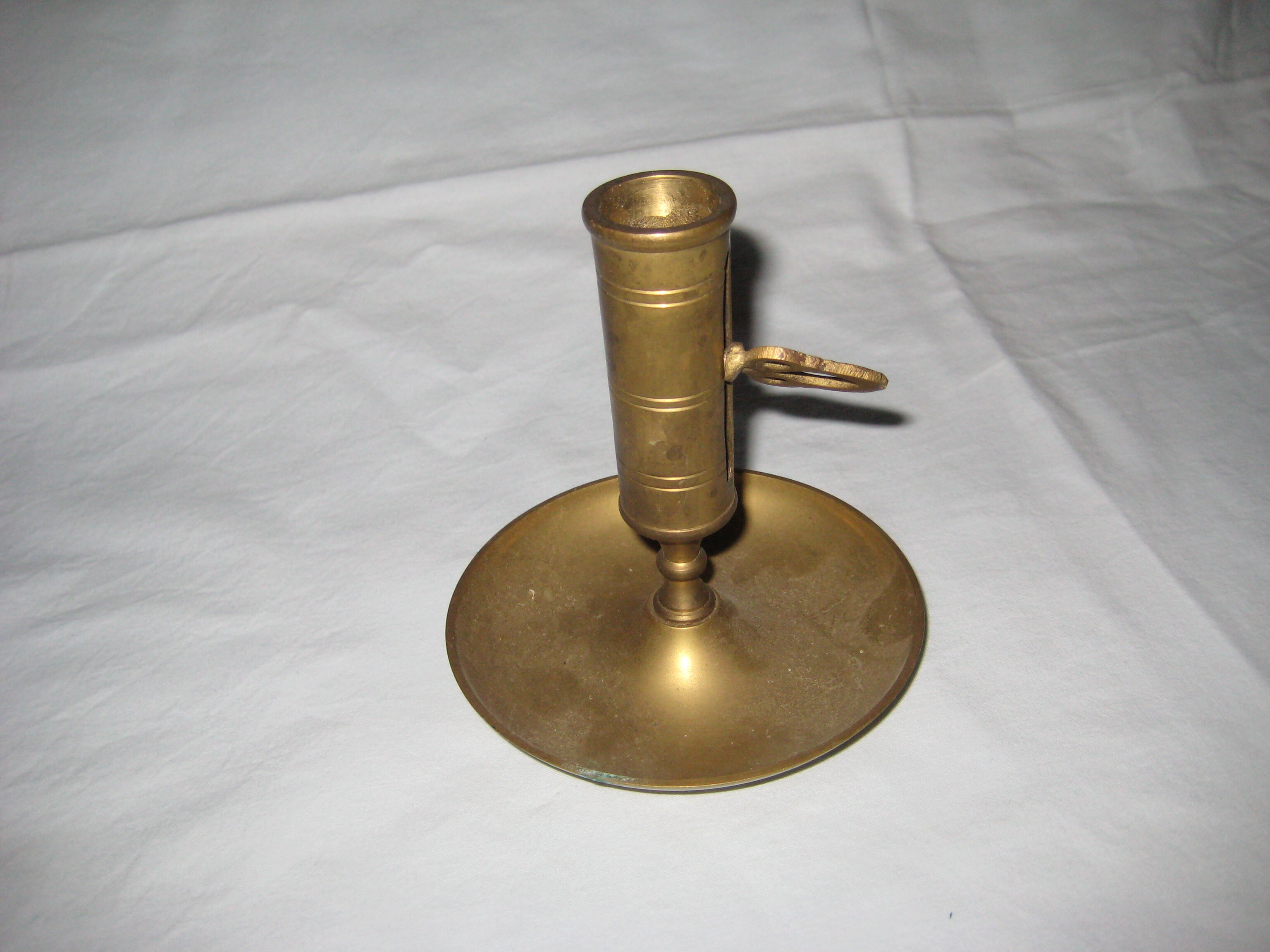 Lot of brass candlesticks