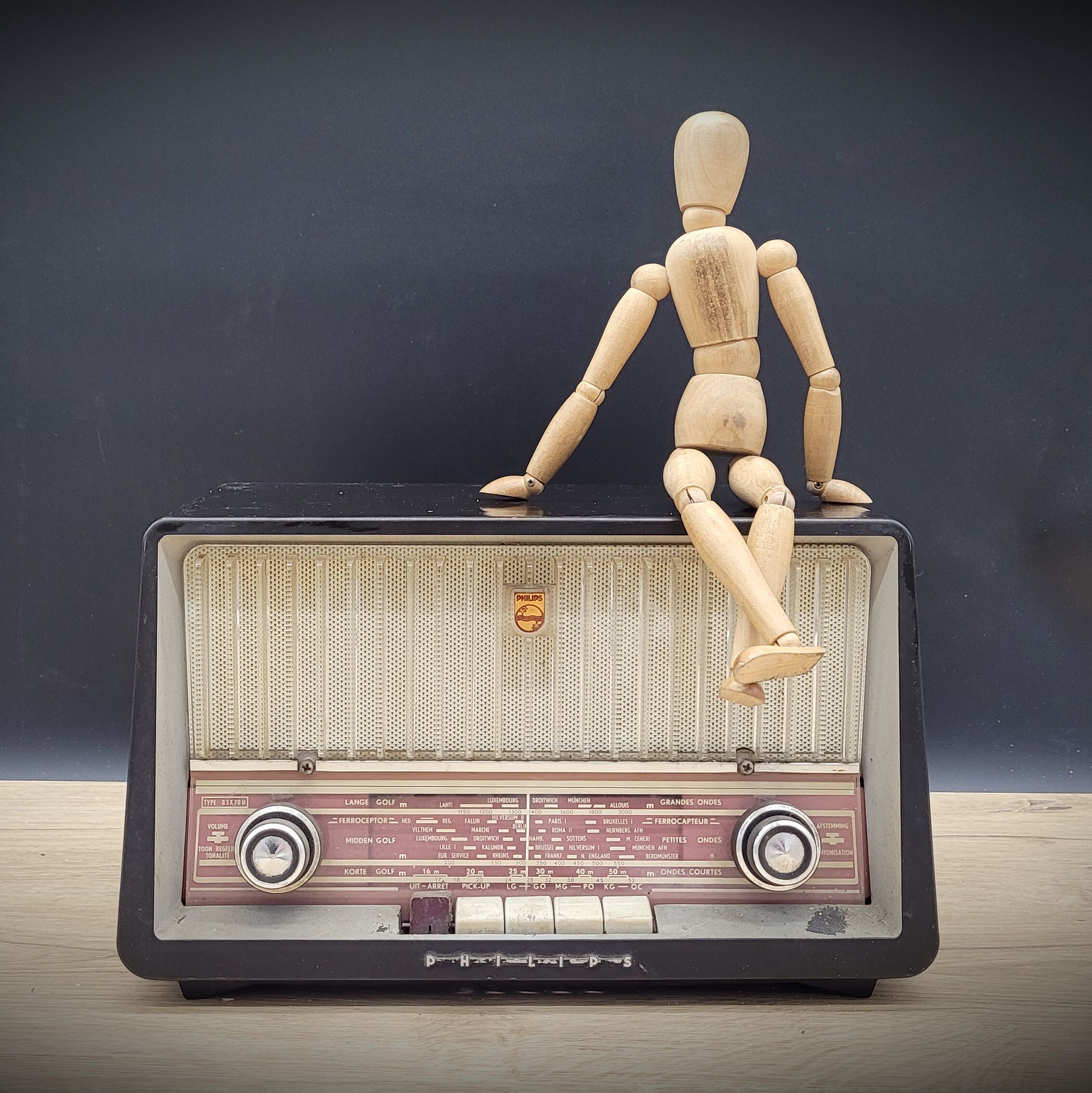 Radio Philips bakelite