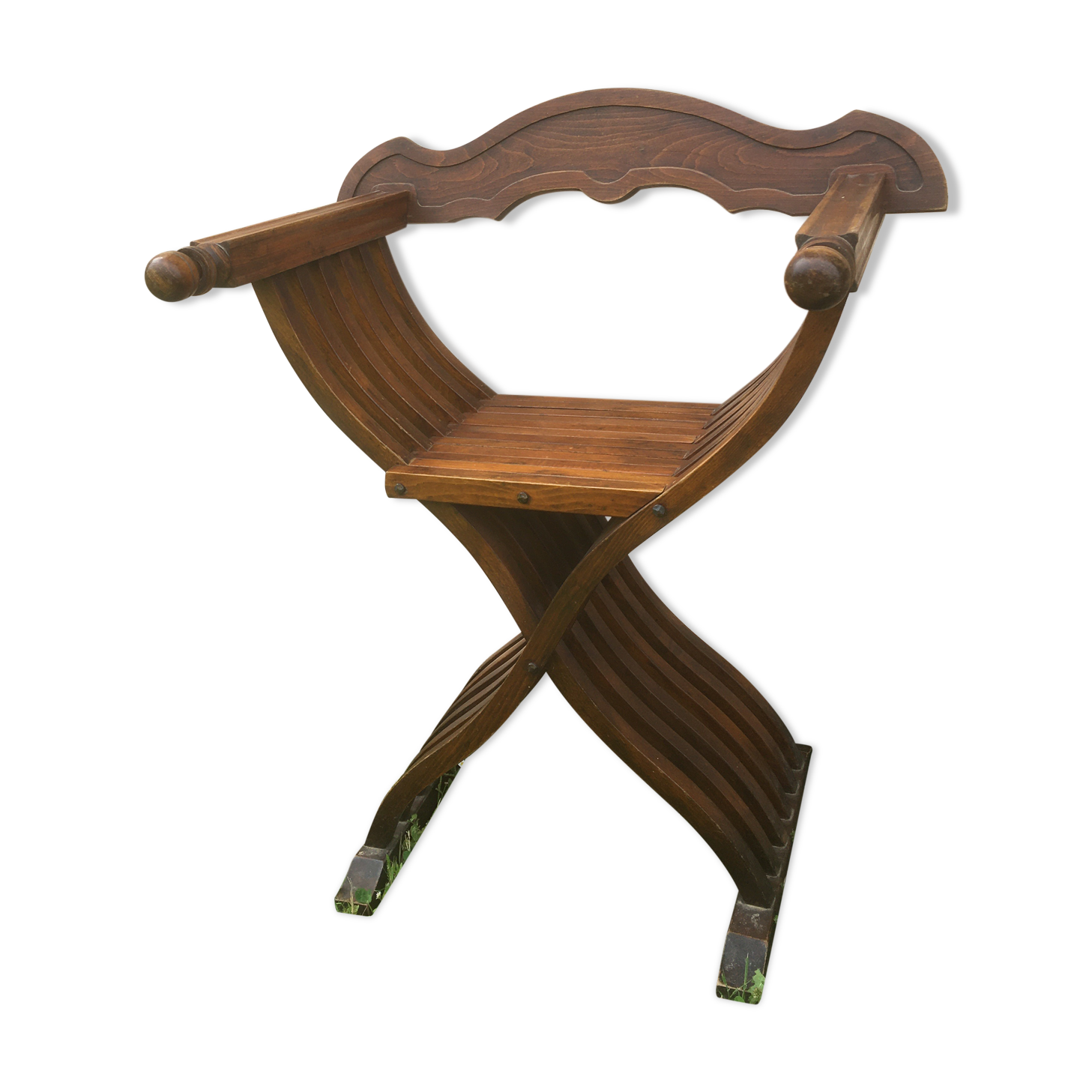 Dagobert armchair or folding walnut curule