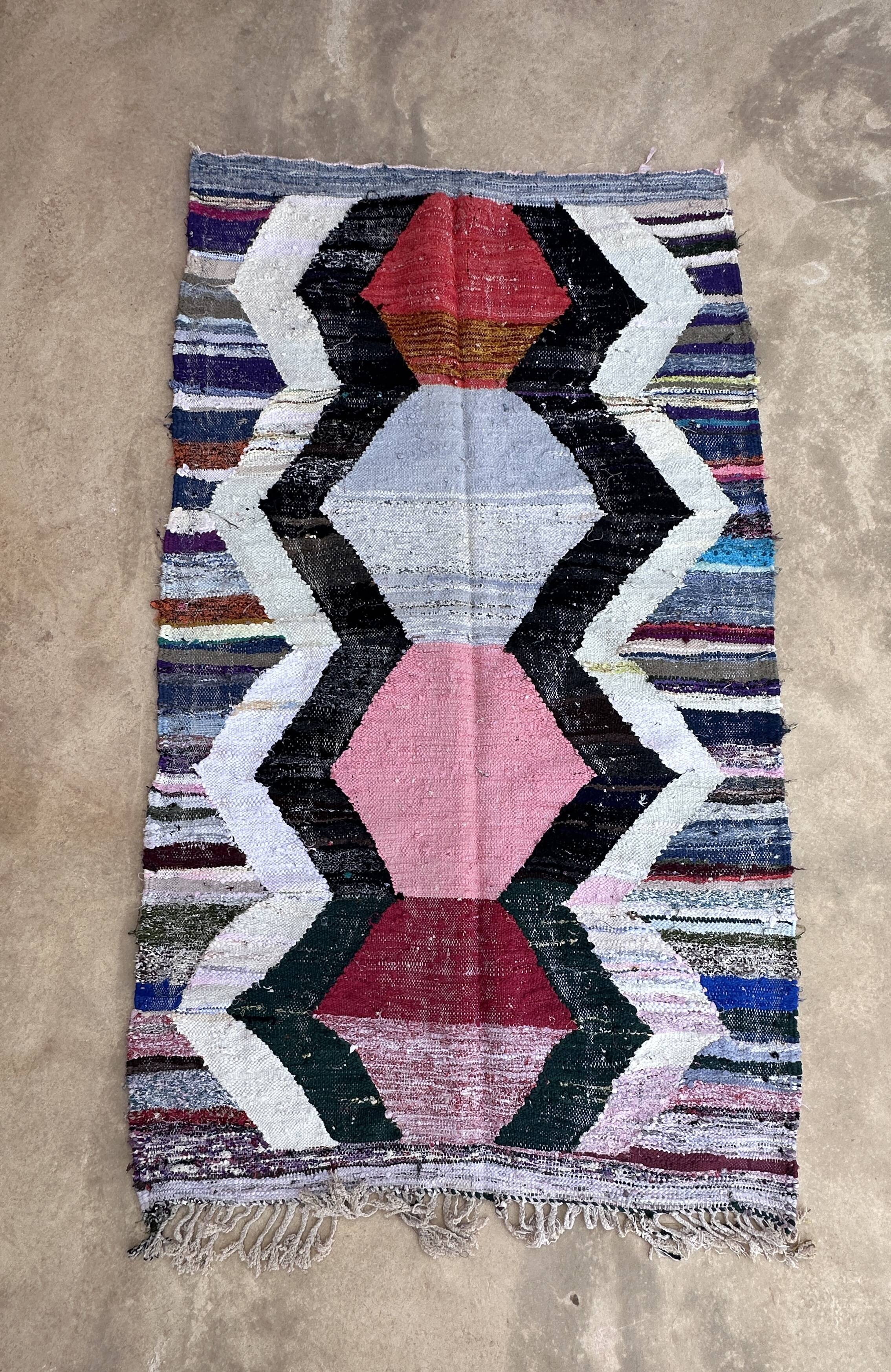 Colorful Moroccan rug - 125 x 214 cm