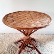 Ancienne table en bambou/rotin feuilles de palmiers tressées