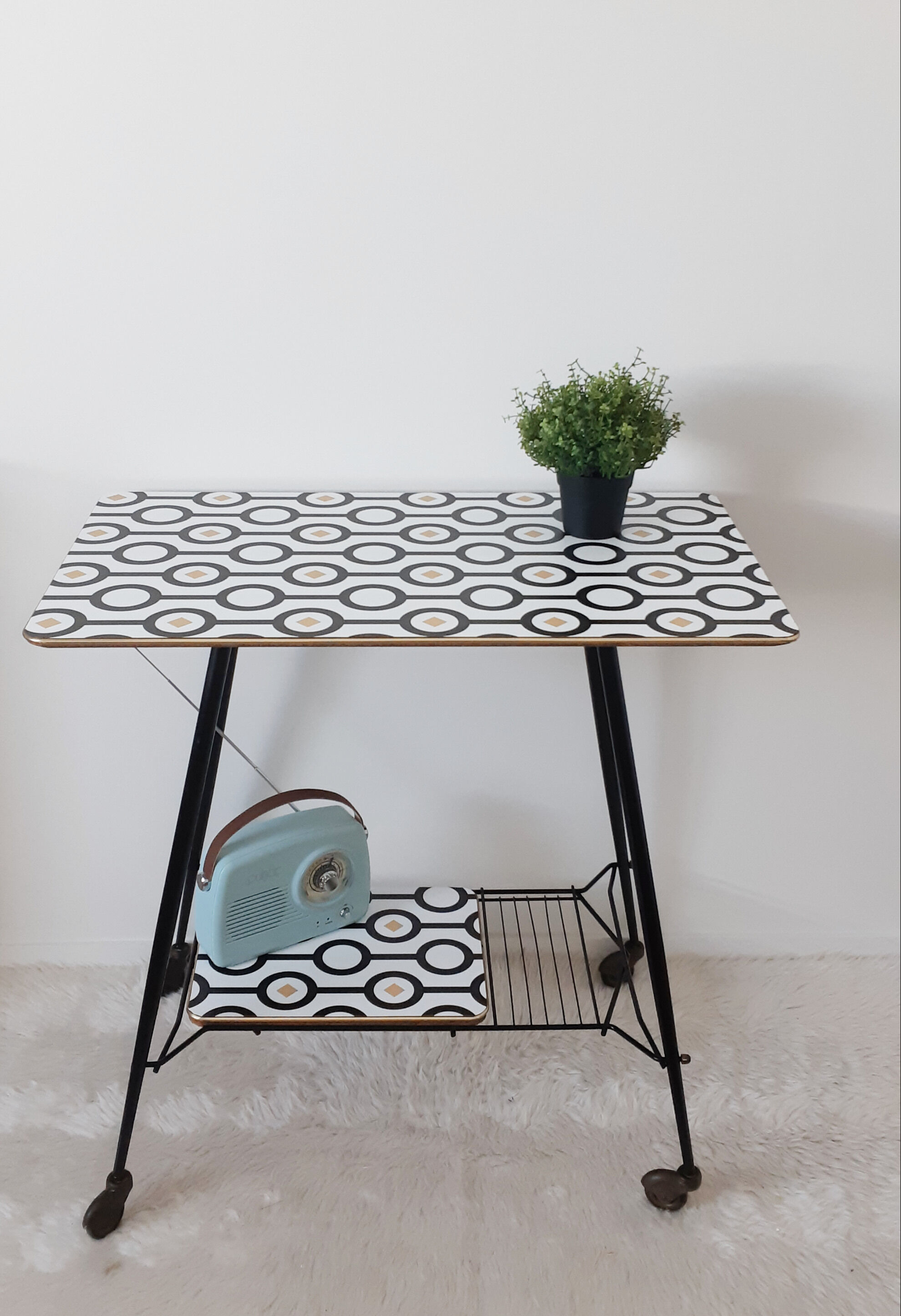 Vintage TV table restyled