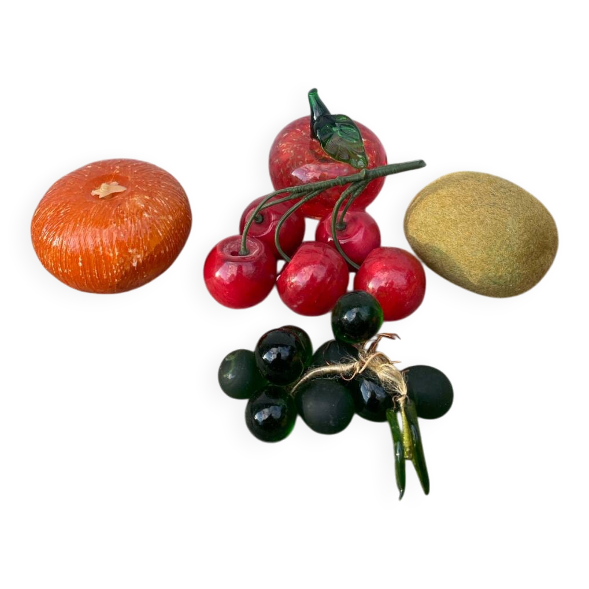 Fruits: grapes, tomatoes, oranges, cherries, kiwis in Murano glass