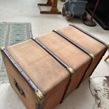 Old travel trunk "Be a Father" Lille
