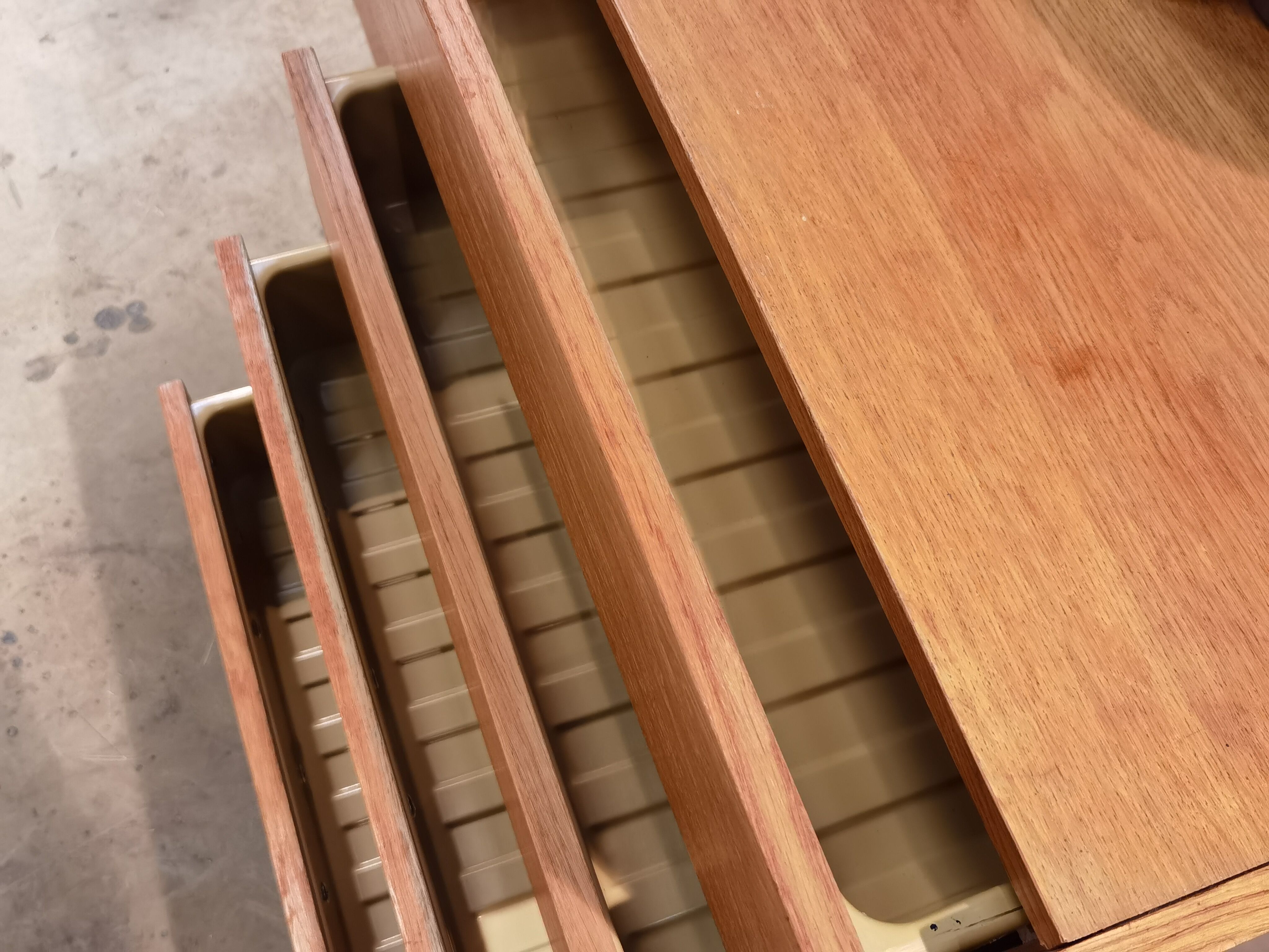 Buffet, U 458 by Jiri Jiroutek