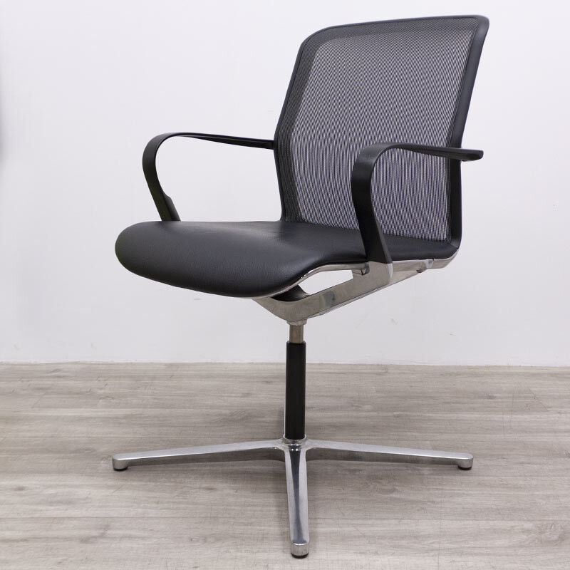 Filo Bene leather swivel chair