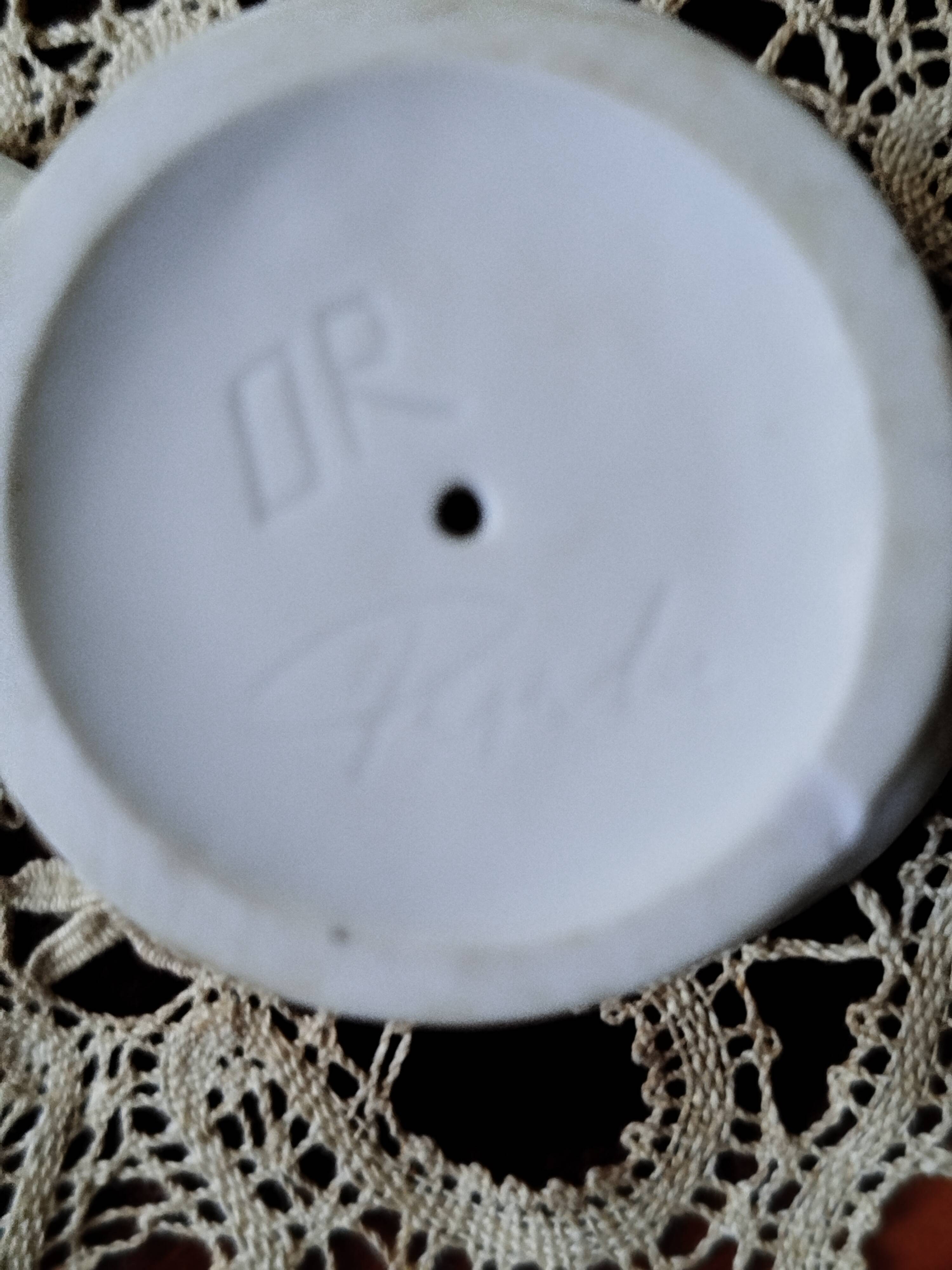 Luxury service of 16 pieces in pearlescent art porcelain - Signed DR PERLA, 1991