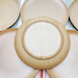 Flat stoneware plates