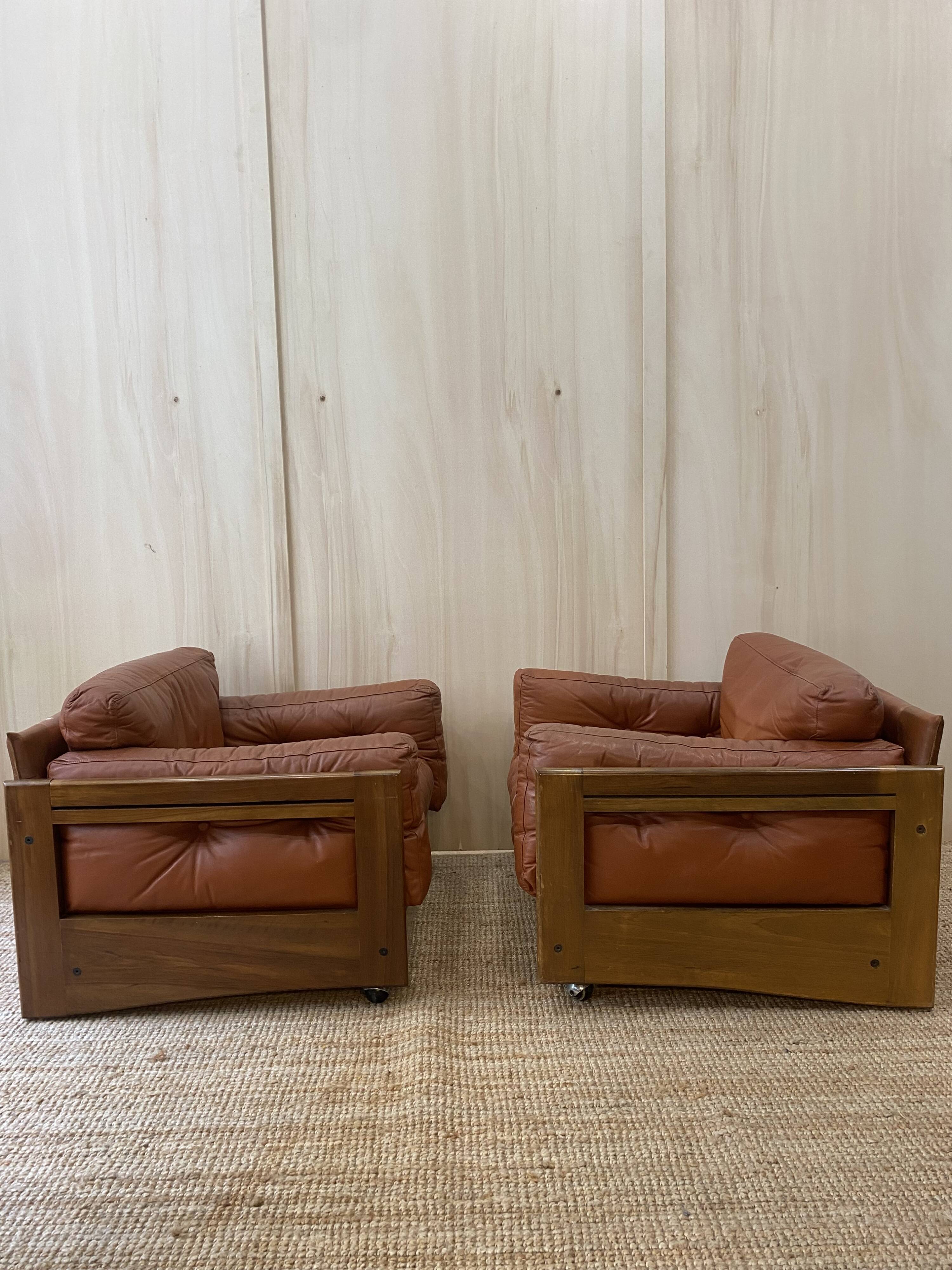 Pair of Cognac Leather Club Armchairs & Wood - Italian Design - 1970s