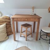 Country-style oak farmhouse desk/console/side table