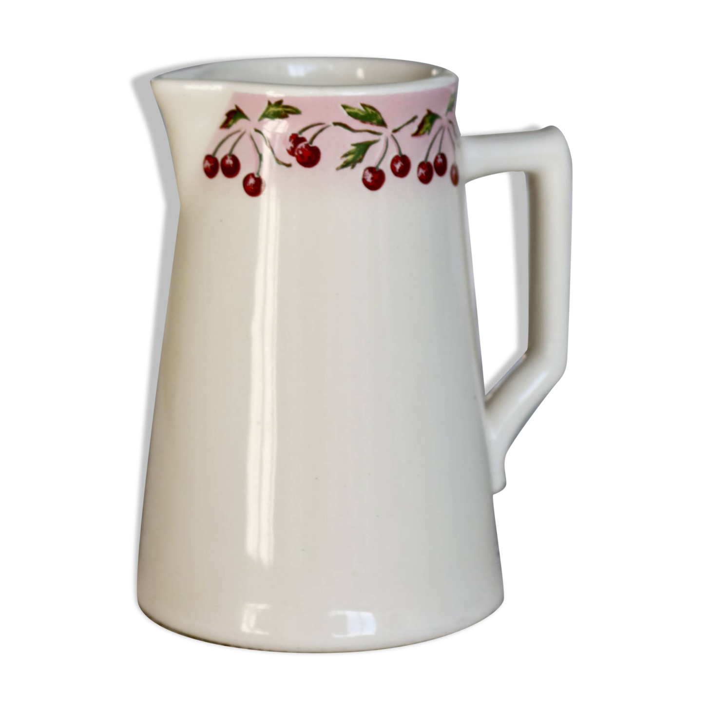 Vintage ivory earthenware milk jug with cherry pattern – Le Comptoir Pain d’Épices
