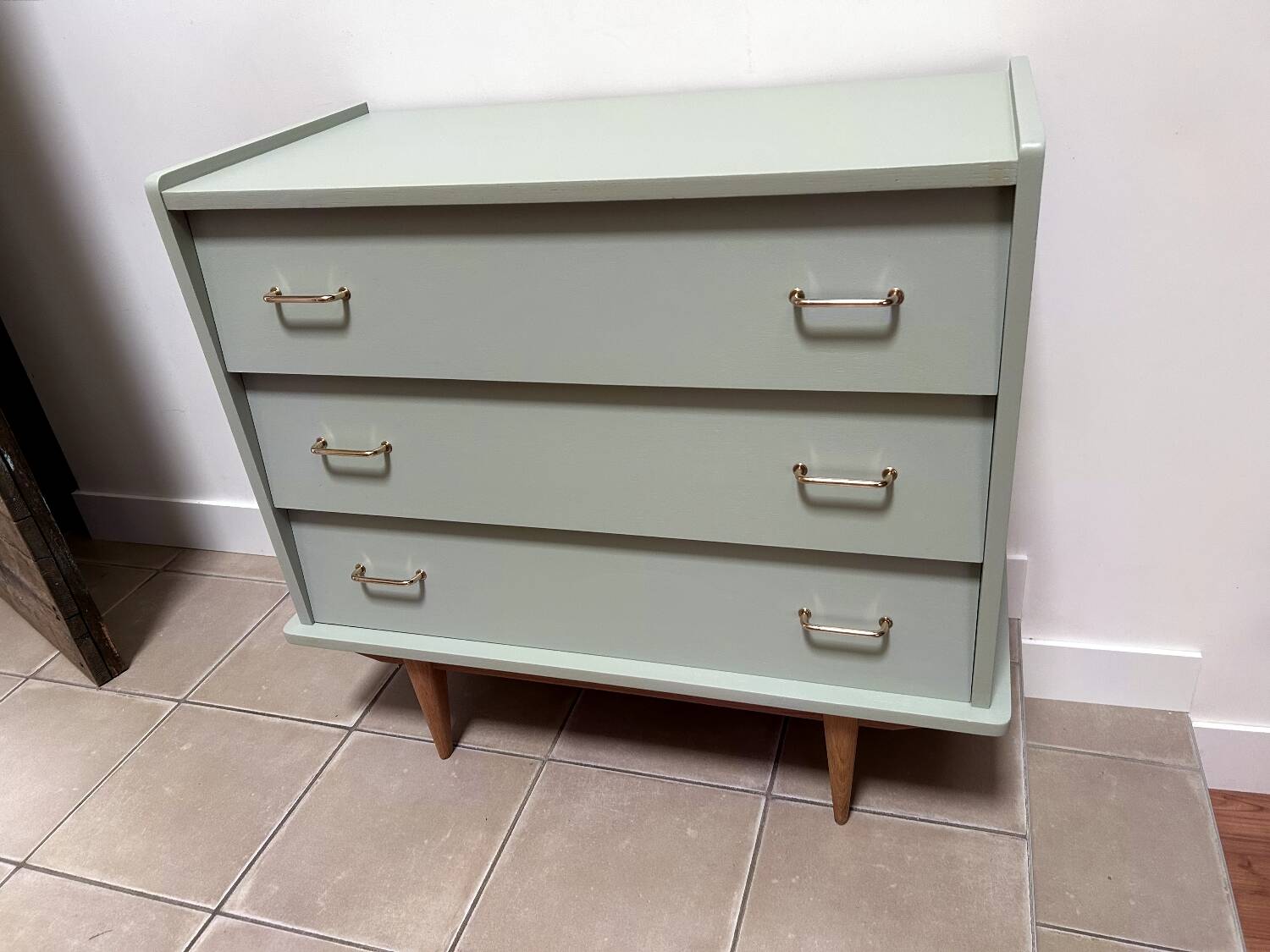 Vintage chest of drawers