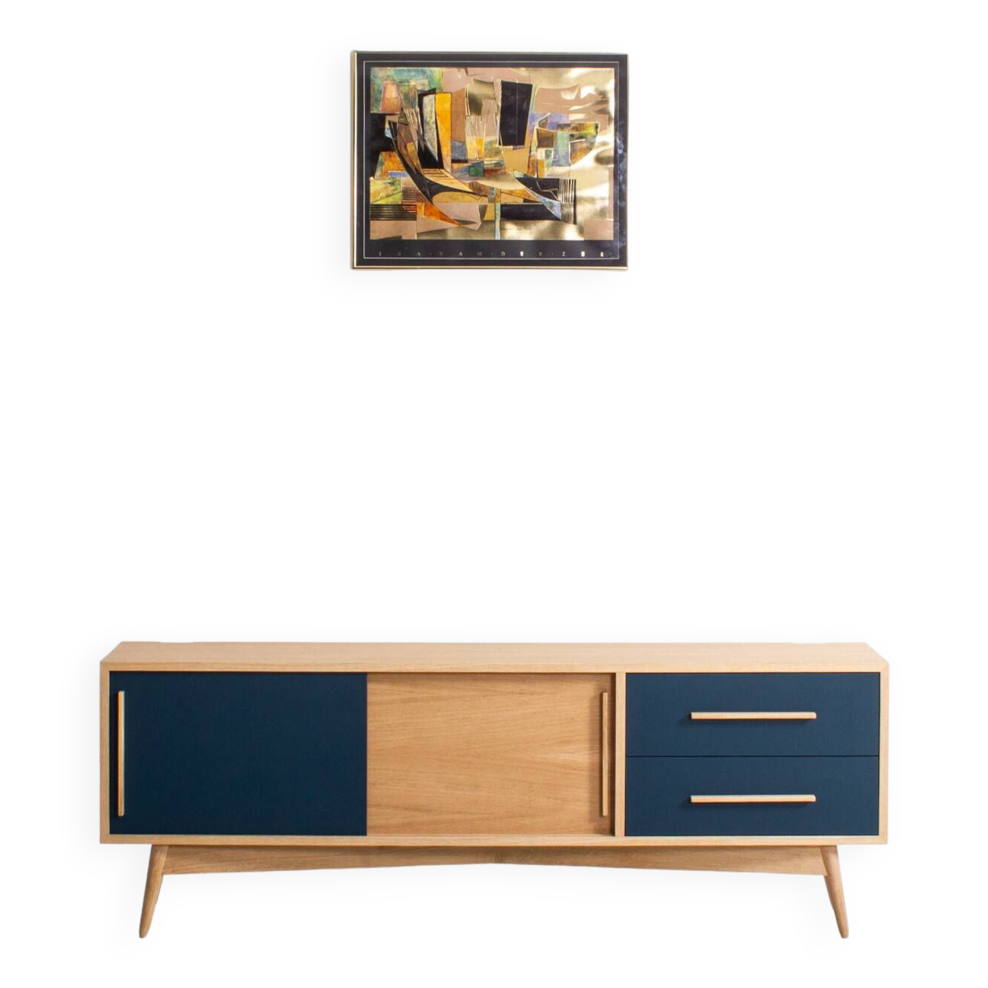 Oak sideboard or TV unit made up of two sliding doors and two drawers