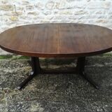 Scandinavian extendable table 2 extensions