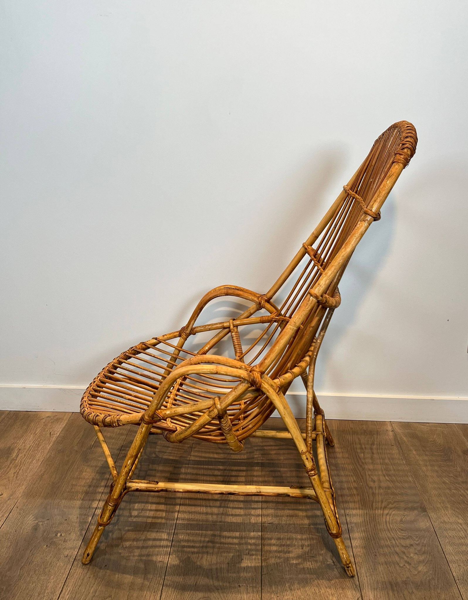 Paire de fauteuils design en rotin