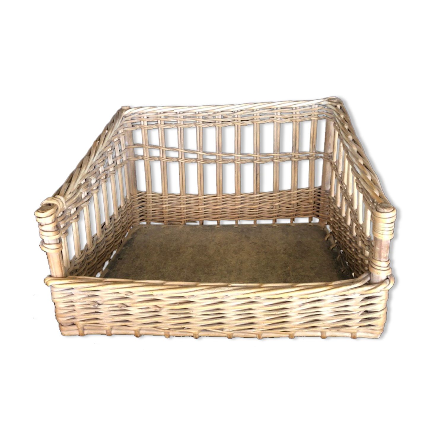 Wicker baker's basket