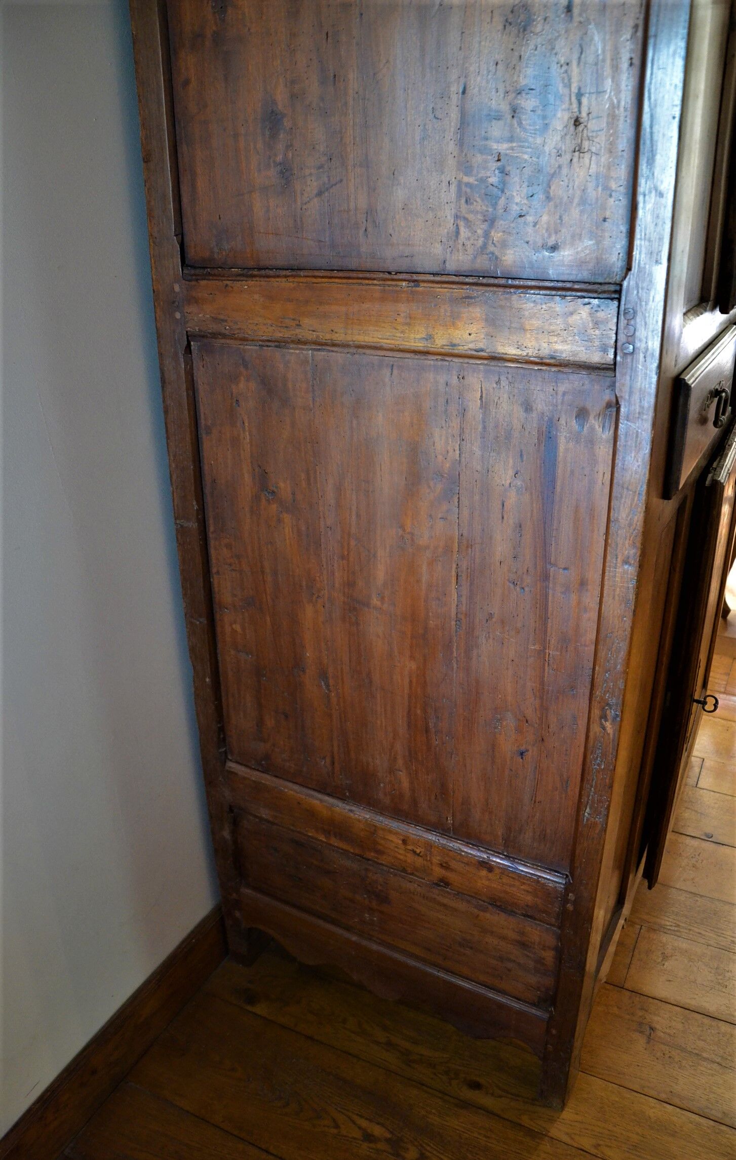 Antique cabinet