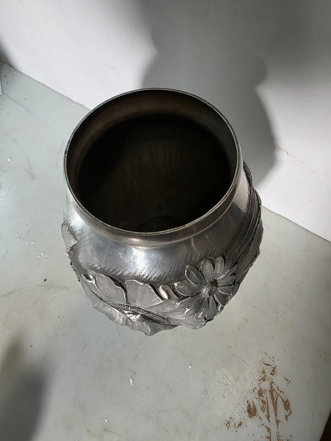 Art Deco vase in repoussé tin Signed Houzeaux Floral decoration 30 cm