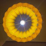 Lampe moderne en acrylique jaune du milieu du siècle